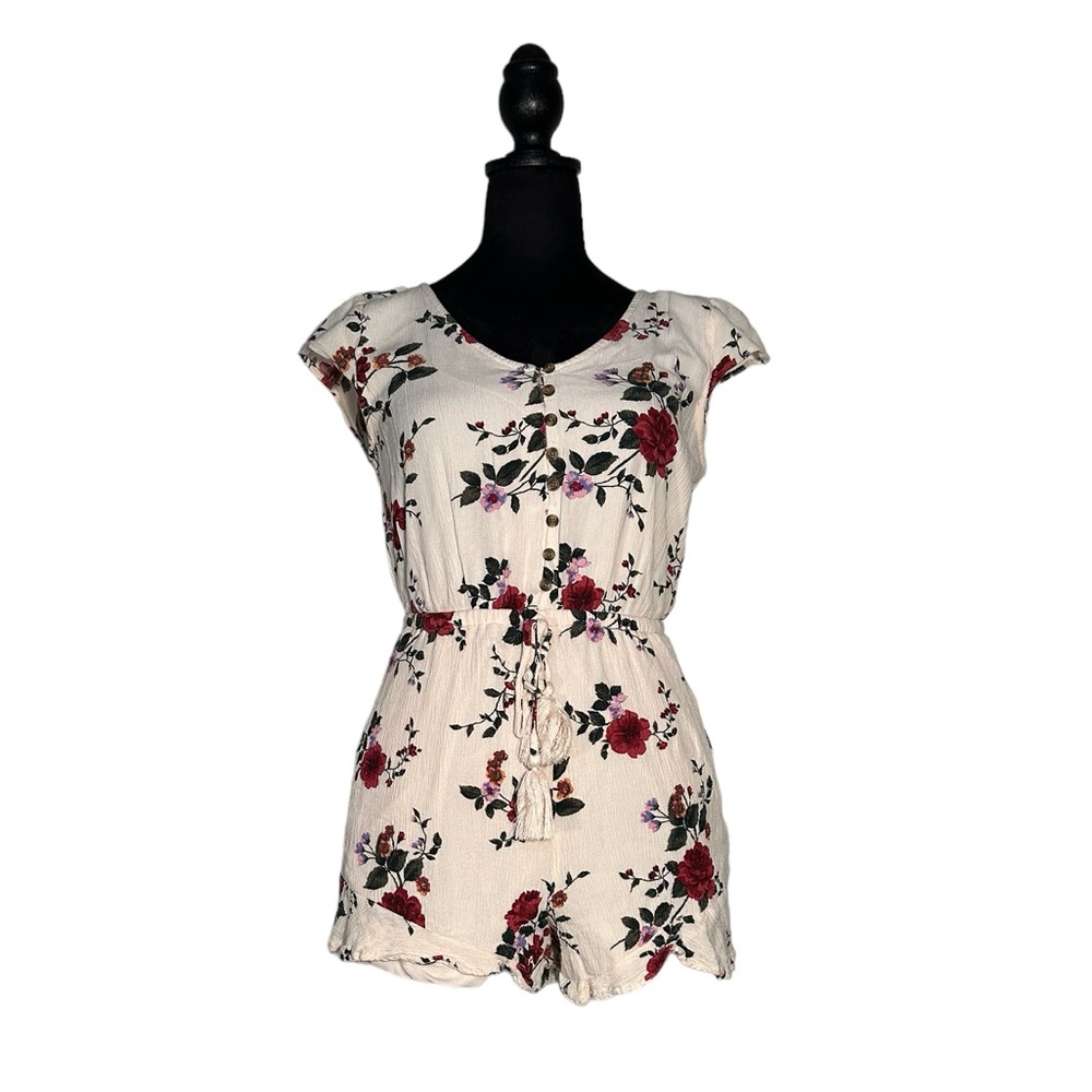 American Eagle Romper with pockets
